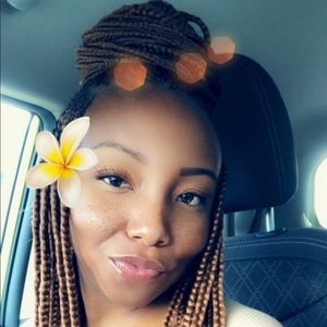 Meet your Posher, Alexus